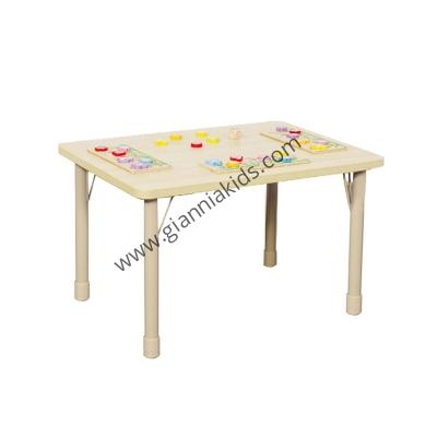 4-person table