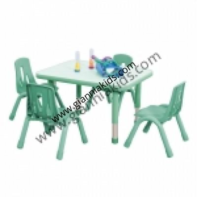 4-person table
