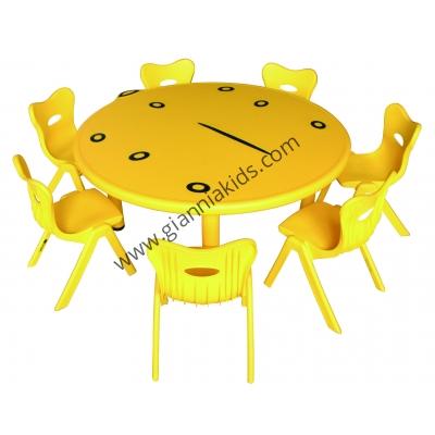 Plastic table