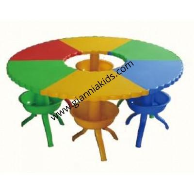 Round fanback table