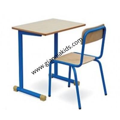 Single person desk