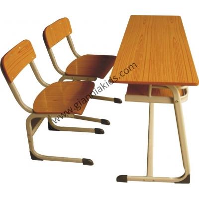 Primary and secondary school students’ desks