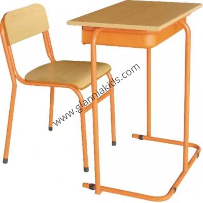 Primary and secondary school students’ desks