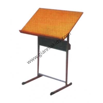 Primary and secondary school students’ desks