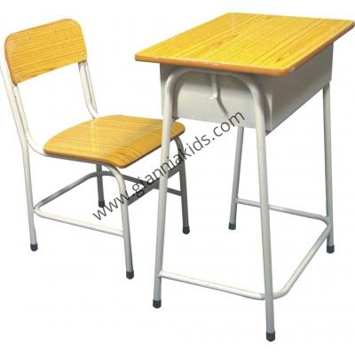 Primary and secondary school students’ desks