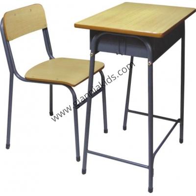 Primary and secondary school students’ desks