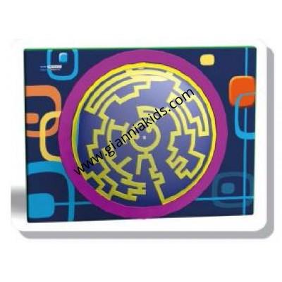 Rotating maze fence