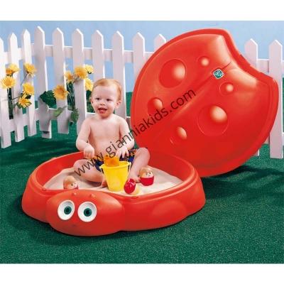 Ladybugs playing with sand and water tank