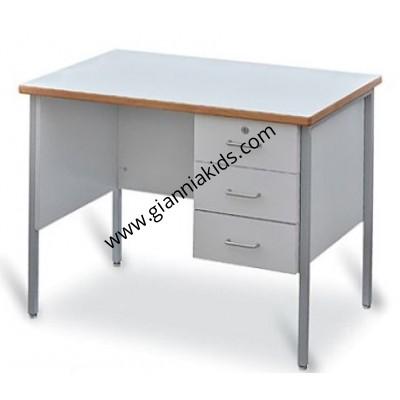 Teacher‘s desk